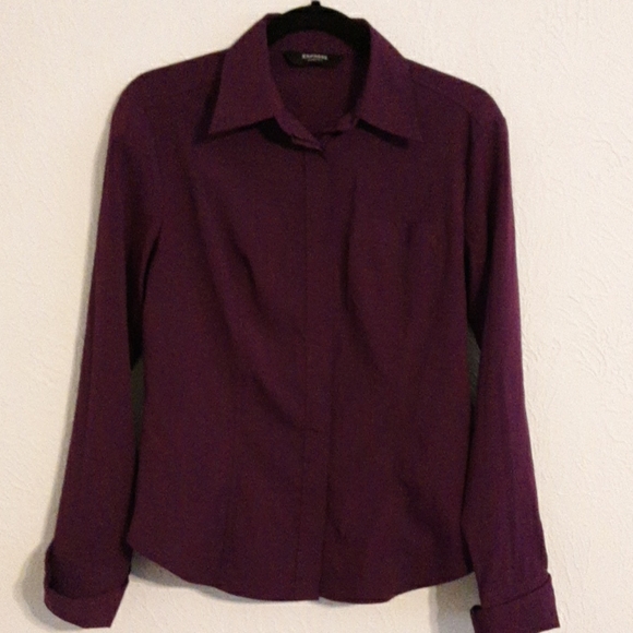 Express Tops - Express long sleeved button down size 8